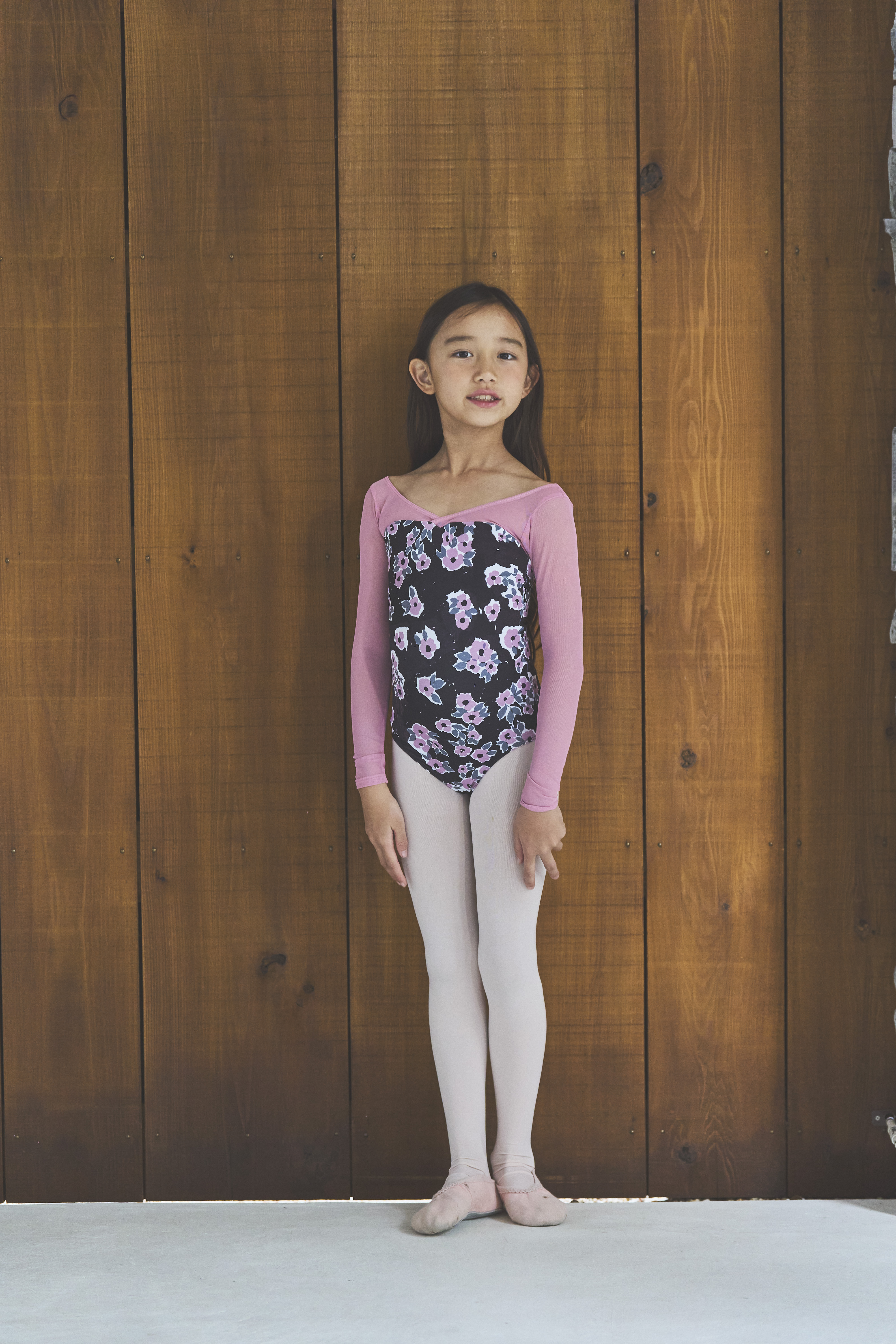 stina / type V lucky / Hanahana black / girl