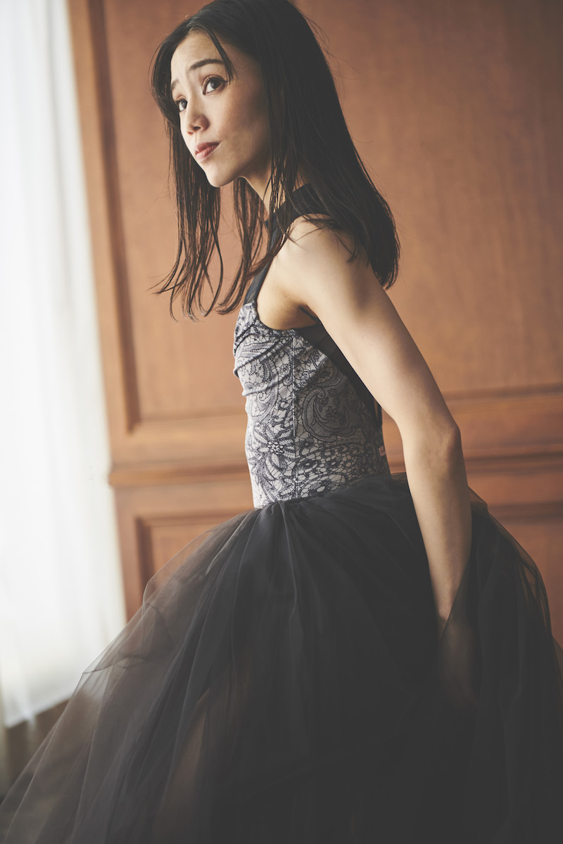 stina / type Y neck ribbon / eternal lace etoupe