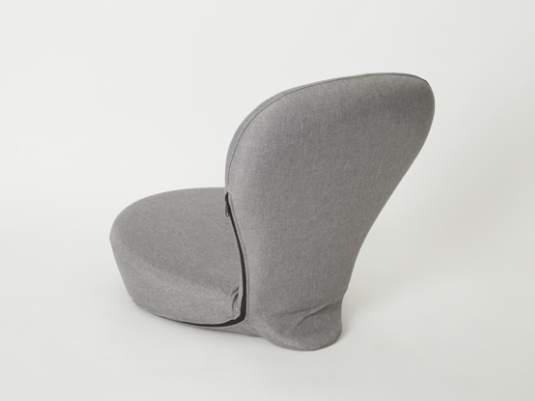 ＆MEDICAL/ストレッチチェア（座椅子） -ストレッチにも使える、体の