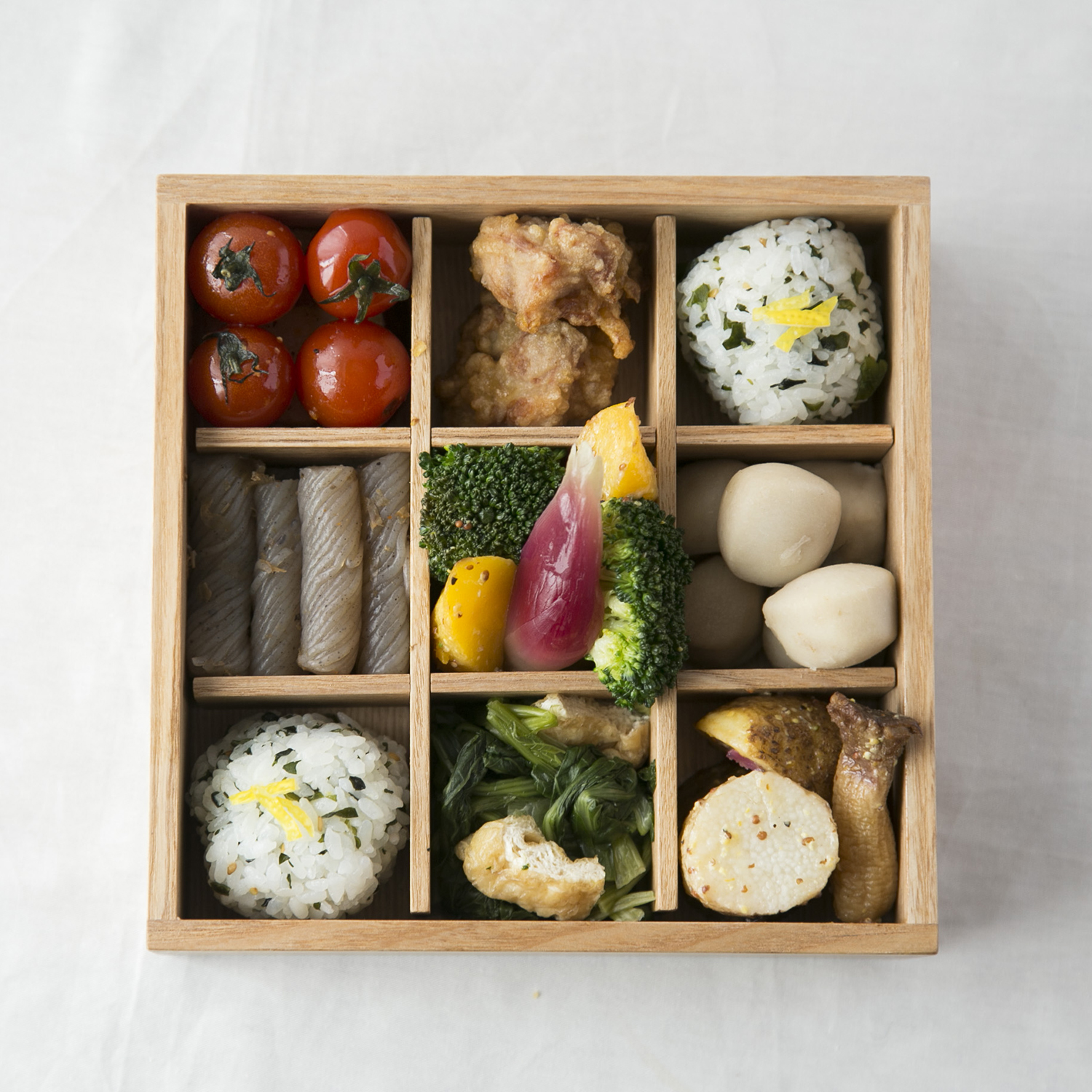 松屋漆器店/ナチュラル 6寸 三段重 -水分が染みにくく盛り付けしやすい