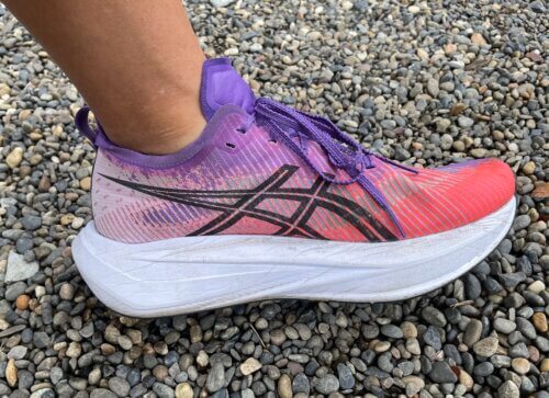 アシックス メガブラスト スペック・特徴レビュー！ | 【シリアス