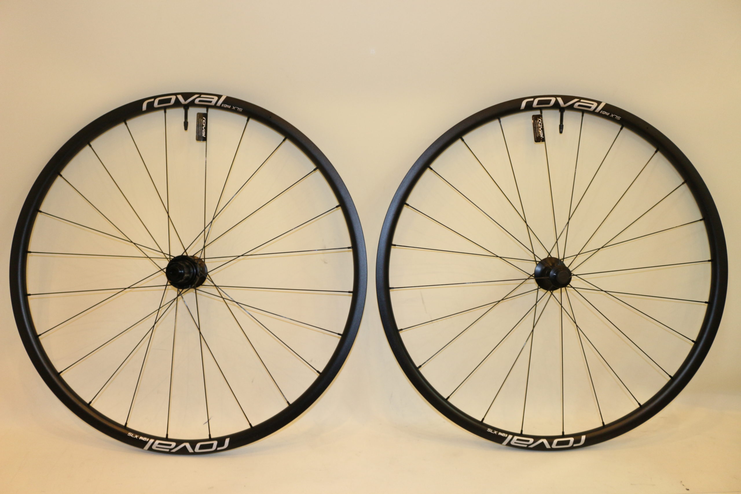 オールラウンドに使える軽量アルミホイール FUSEE SLX24 DISC